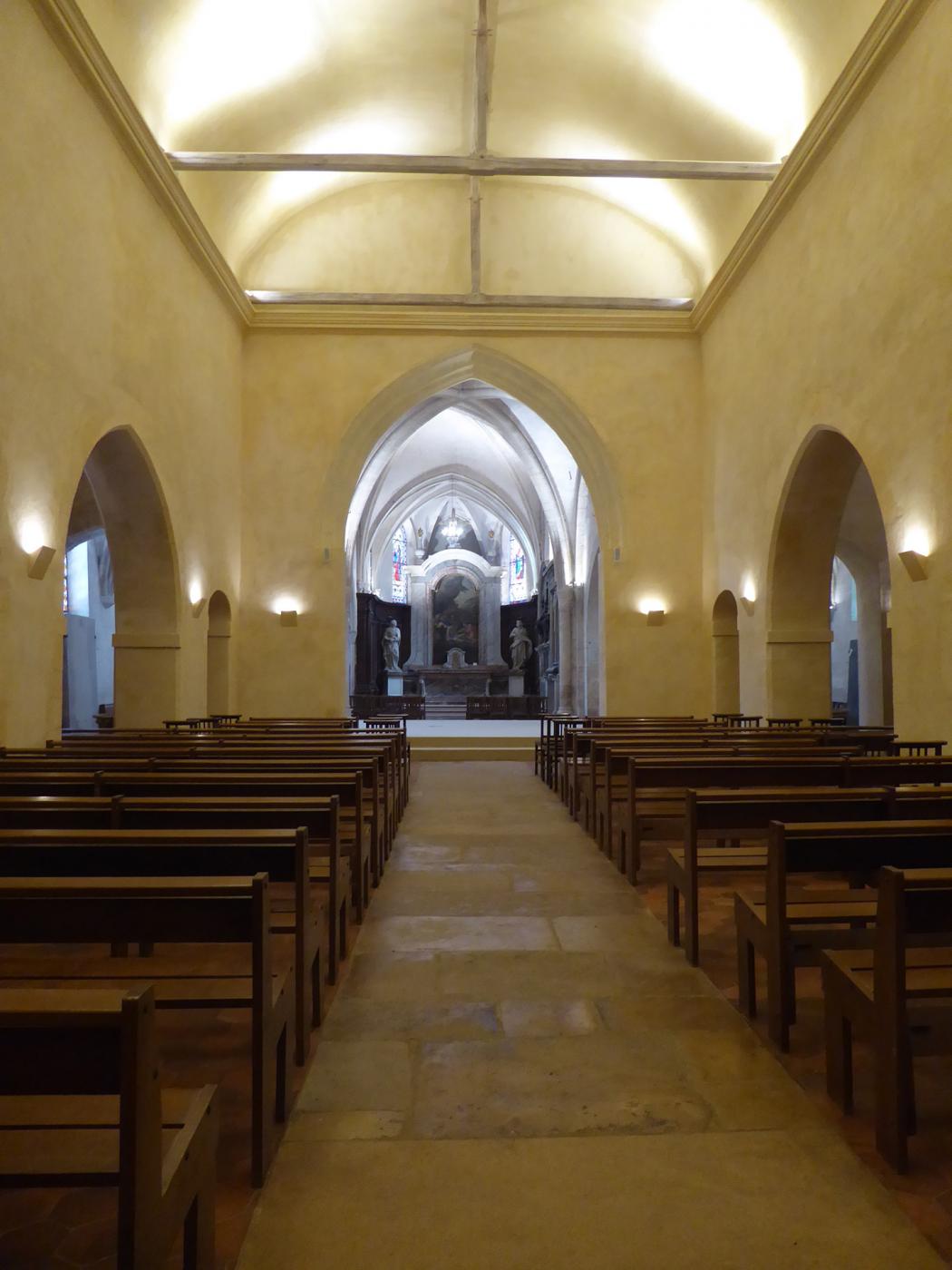 Nef et Choeur de l'Eglise Saint-Etienne de Chilly-Mazarin (91)